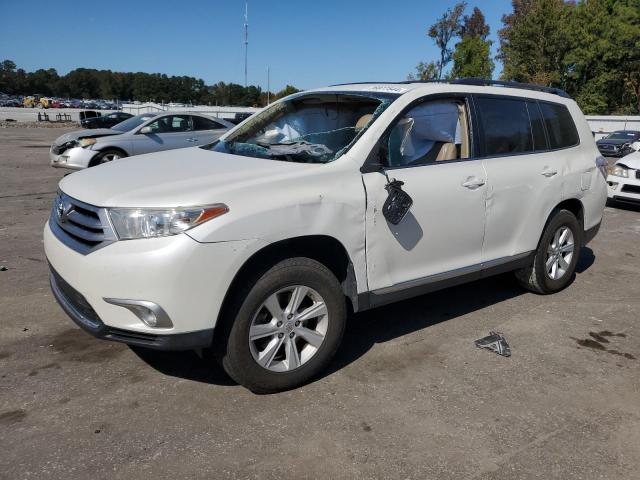 2013 TOYOTA HIGHLANDER BASE, 