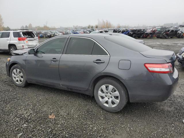 4T1BF3EK7BU756628 - 2011 TOYOTA CAMRY BASE GRAY photo 2