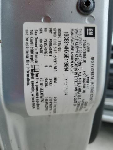 1GCES14HX5B119594 - 2005 CHEVROLET SSR 银色 照片 12