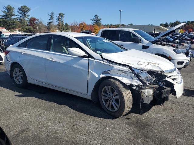 5NPEB4AC7DH801422 - 2013 HYUNDAI SONATA GLS WHITE photo 4