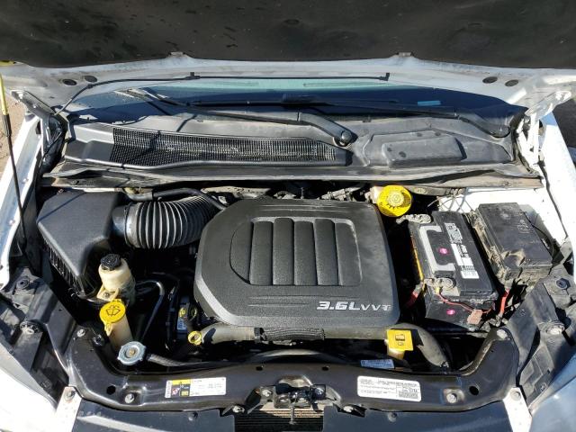 2C4RC1BG5FR706894 - 2015 CHRYSLER TOWN & COU TOURING WHITE photo 12