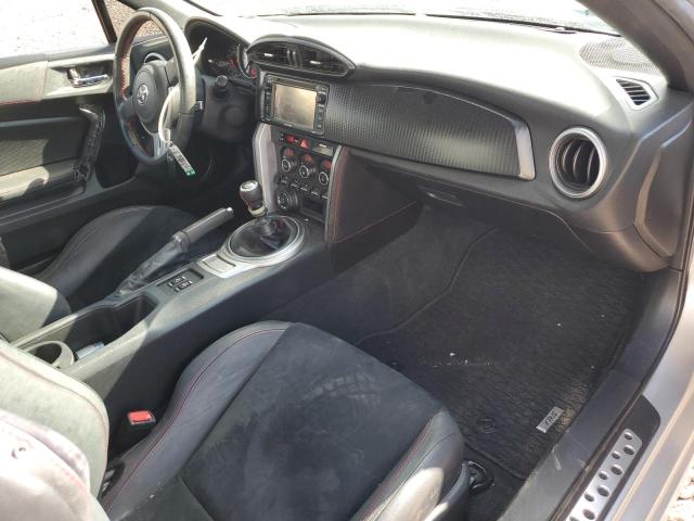 JF1ZNAA11E9709227 - 2014 TOYOTA SCION FR-S 银色 照片 8