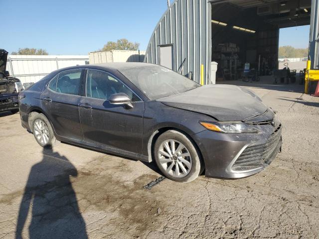 4T1H11BK3MU038868 - 2021 TOYOTA CAMRY LE GRAY photo 4