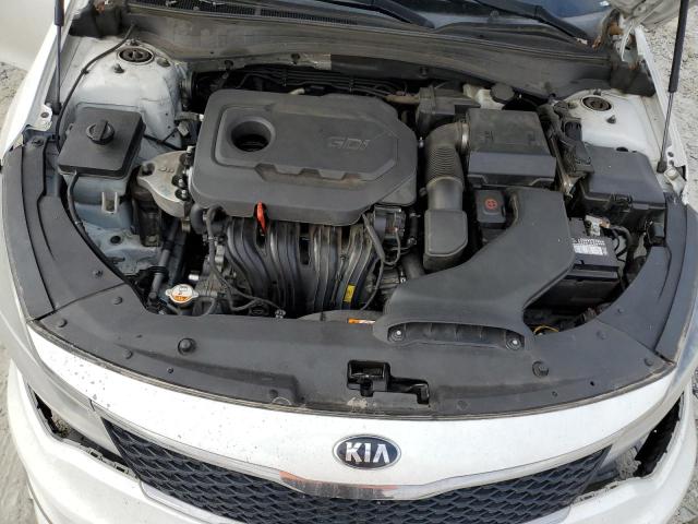 5XXGT4L33JG231199 - 2018 KIA OPTIMA LX WHITE photo 11