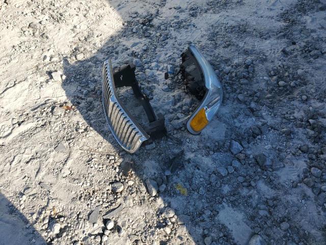 1LNHM81W42Y667176 - 2002 LINCOLN TOWN CAR EXECUTIVE SILVER photo 12