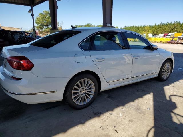 1VWBT7A31GC034231 - 2016 VOLKSWAGEN PASSAT SE WHITE photo 3