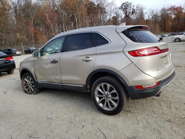 5LMCJ2D90HUL32435 - 2017 LINCOLN MKC SELECT Ոսկեգույն լուսանկար 2