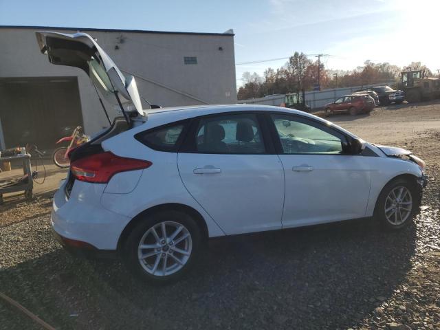 1FADP3K27JL315560 - 2018 FORD FOCUS SE WHITE photo 3