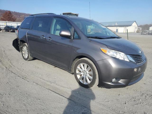 5TDDK3DC8DS068390 - 2013 TOYOTA SIENNA XLE GRAY photo 4