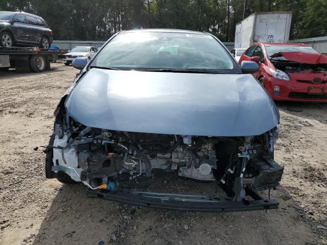 5YFEPMAE1MP236283 - 2021 TOYOTA COROLLA LE BLUE photo 5