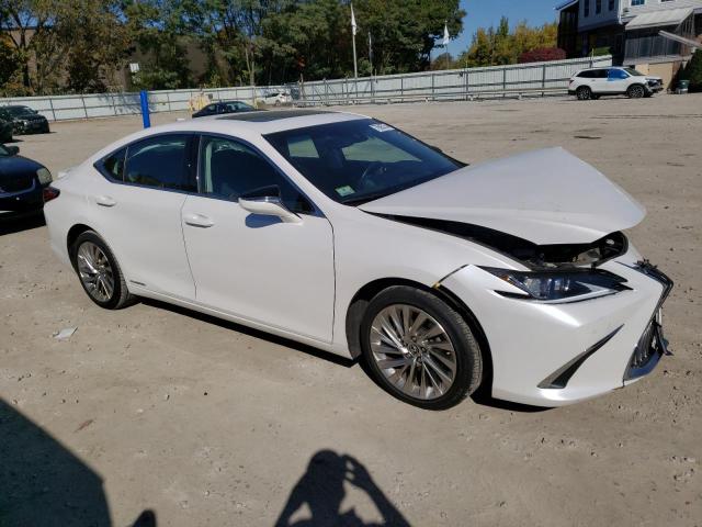 58AE21B19LU004836 - 2020 LEXUS ES 300H LUXURY WHITE photo 4