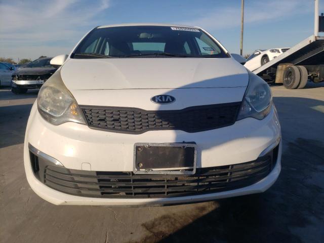 KNADM4A31G6560491 - 2016 KIA RIO LX WHITE photo 5