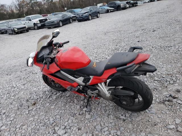 JH2RC7957EK000196 - 2014 HONDA VFR800 F RED photo 3