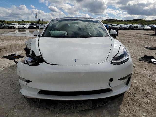 5YJ3E1EB9NF170834 - 2022 TESLA MODEL 3 WHITE photo 5