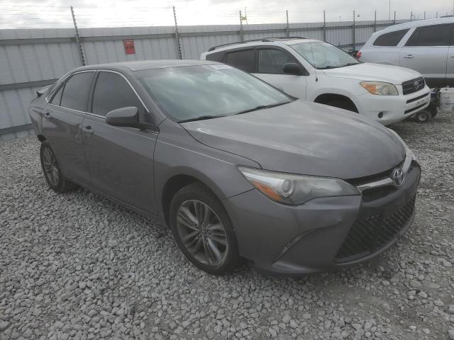 4T1BF1FK6HU416611 - 2017 TOYOTA CAMRY LE GRAY photo 4