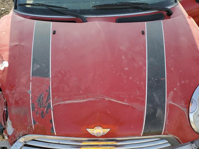 WMWRC33526TK65059 - 2006 MINI COOPER RED photo 11