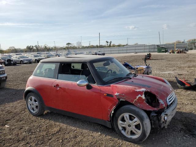 WMWRC33526TK65059 - 2006 MINI COOPER RED photo 4