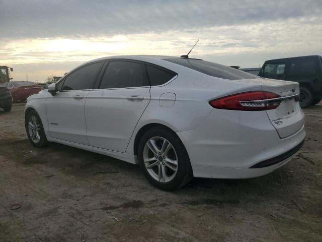 3FA6P0LU9JR243446 - 2018 FORD FUSION SE HYBRID WHITE photo 2