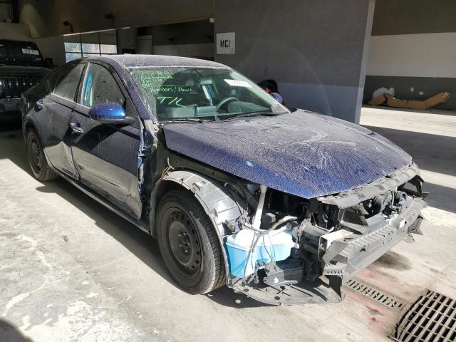 1N4BL4BV2KC130997 - 2019 NISSAN ALTIMA S BLUE photo 4