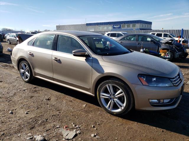 1VWCV7A31FC076461 - 2015 VOLKSWAGEN PASSAT SEL BEIGE photo 4