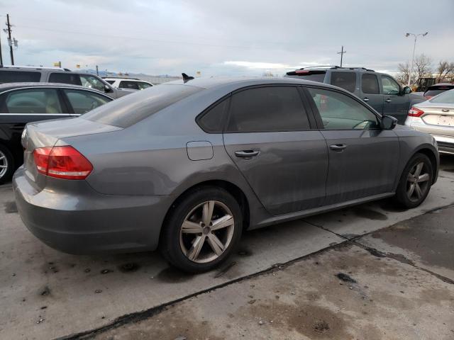 1VWBH7A33DC103336 - 2013 VOLKSWAGEN PASSAT SE GRAY photo 3