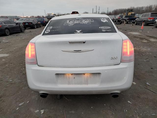 2C3CCAAG0EH223152 - 2014 CHRYSLER 300 WHITE photo 6