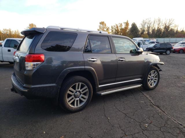 JTEBU5JR4D5142296 - 2013 TOYOTA 4RUNNER SR5 GRAY photo 3