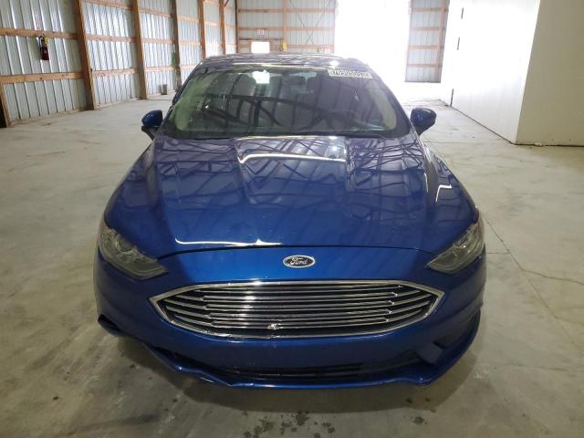 3FA6P0H73HR177117 - 2017 FORD FUSION SE BLUE photo 5