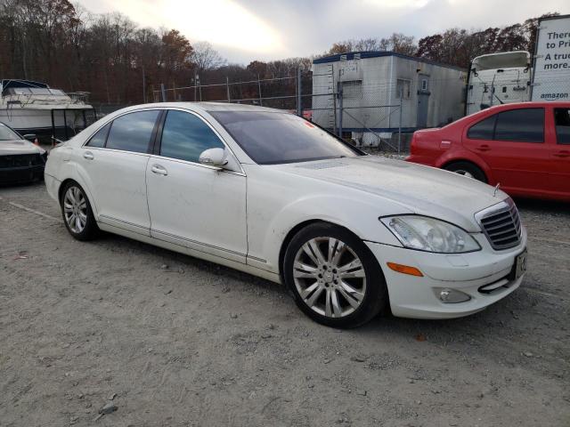 WDDNG71X98A191936 - 2008 MERCEDES-BENZ S 550 WHITE photo 4