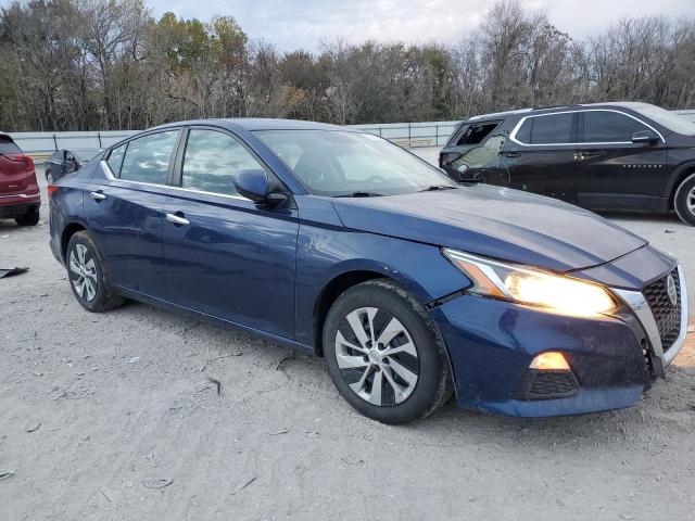 1N4BL4BV0KC118301 - 2019 NISSAN ALTIMA S BLUE photo 4