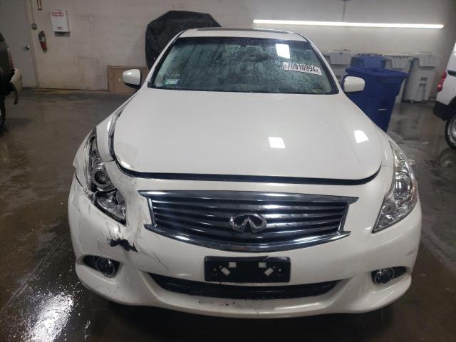 JN1CV6AP4FM580404 - 2015 INFINITI Q40 WHITE photo 5