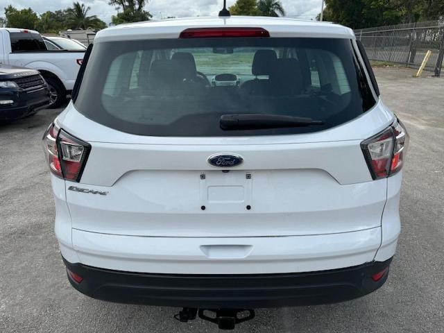 1FMCU0F75HUB26568 - 2017 FORD ESCAPE S WHITE photo 6