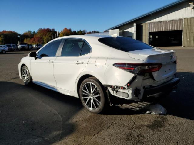 4T1G11BK2PU080108 - 2023 TOYOTA CAMRY SE NIGHT SHADE WHITE photo 2