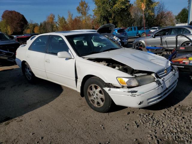 JT2BF28K4X0169420 - 1999 TOYOTA CAMRY LE WHITE photo 4
