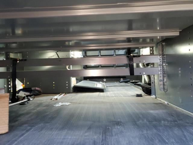 1GCWGAFP5J1179681 - 2018 CHEVROLET EXPRESS G2 WHITE photo 11