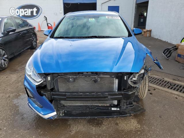 5NPE24AF8KH754912 - 2019 HYUNDAI SONATA SE BLUE photo 5