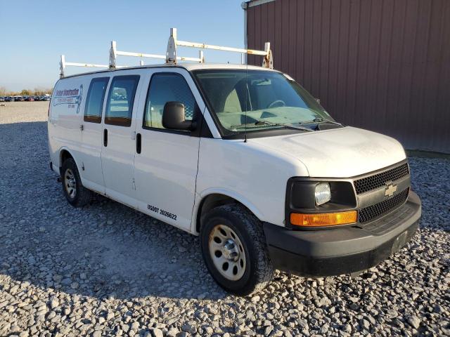 1GCSGAFX4E1158129 - 2014 CHEVROLET EXPRESS G1 WHITE photo 4