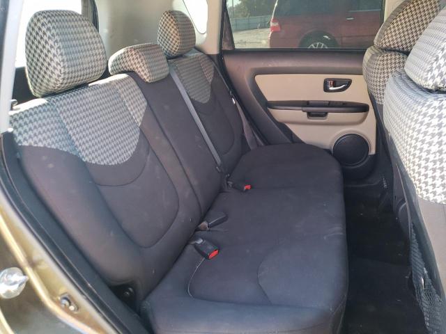 KNDJT2A66C7415393 - 2012 KIA SOUL + GREEN photo 10