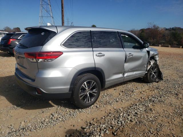 5TDZZRFH1JS278063 - 2018 TOYOTA HIGHLANDER LE SILVER photo 3