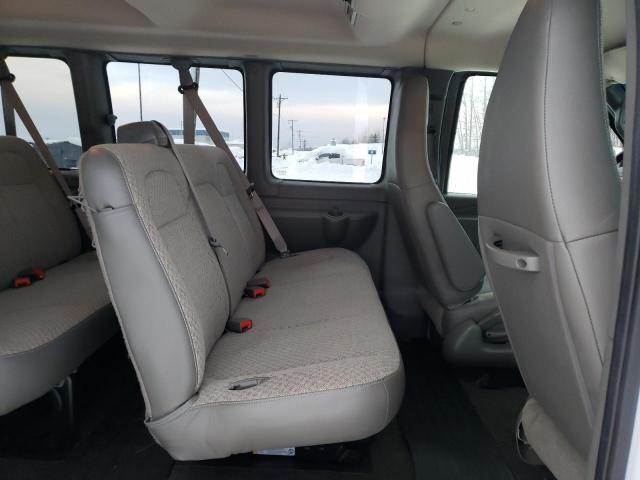 1GAZGMFP2J1238872 - 2018 CHEVROLET EXPRESS G3 LT WHITE photo 11