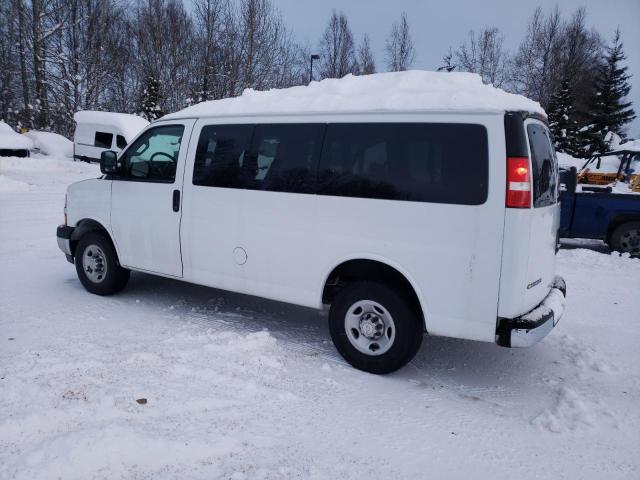 1GAZGMFP2J1238872 - 2018 CHEVROLET EXPRESS G3 LT WHITE photo 2