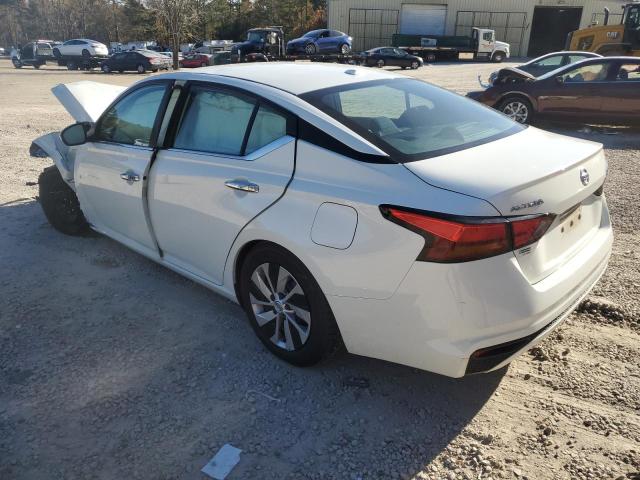 1N4BL4BVXKC208135 - 2019 NISSAN ALTIMA S WHITE photo 2