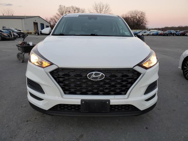 KM8J2CA49KU940922 - 2019 HYUNDAI TUCSON SE WHITE photo 5