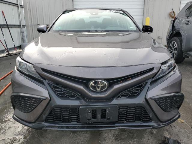4T1G11BK5PU086730 - 2023 TOYOTA CAMRY SE NIGHT SHADE GRAY photo 5