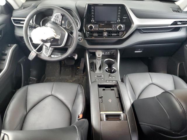 5TDGZRBH1NS249844 - 2022 TOYOTA HIGHLANDER XLE Gümüş foto 8