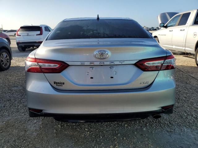 4T1B11HK1KU838675 - 2019 TOYOTA CAMRY L SILVER photo 6