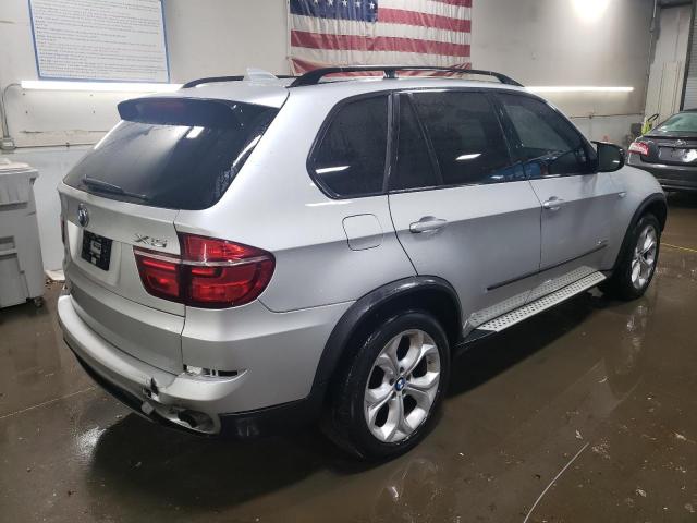 5UXZW0C56BL663313 - 2011 BMW X5 XDRIVE35D SILVER photo 3