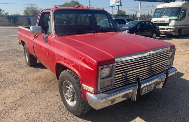 1GCGC24M6FJ112156 - 1985 CHEVROLET C20 RED photo 1