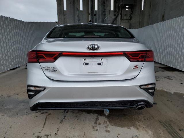 3KPF34AD7KE013719 - 2019 KIA FORTE GT LINE SILVER photo 6