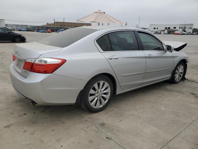 1HGCR3F89DA004311 - 2013 HONDA ACCORD EXL SILVER photo 3